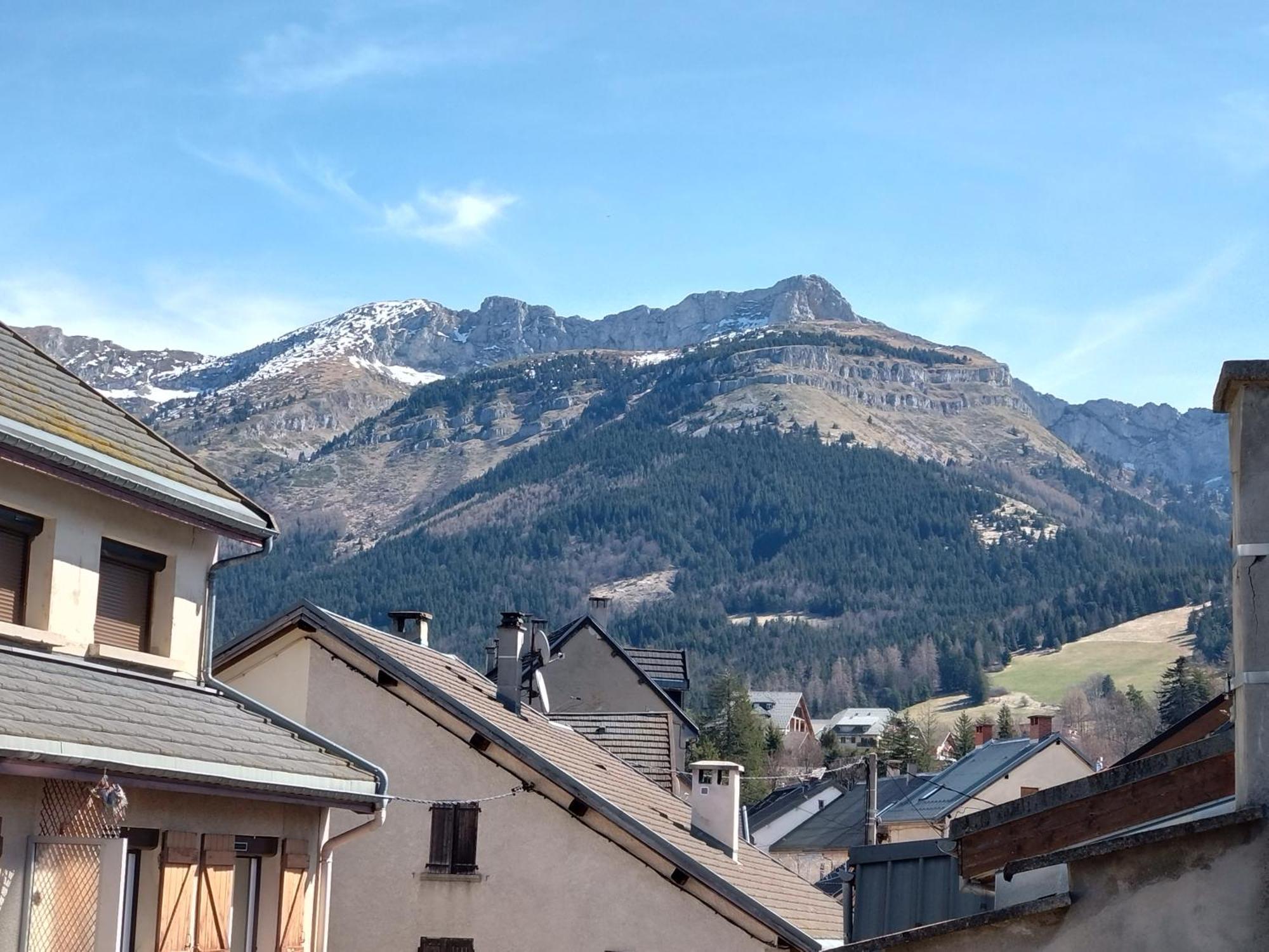 Grande Maison De Ville Renovee,Au Coeur Du Village فيلارد دي لانس المظهر الخارجي الصورة